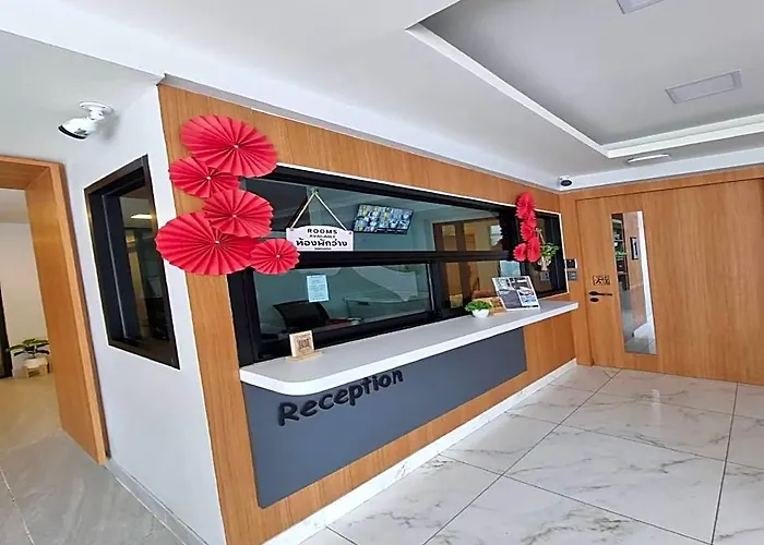 Ratchadadome Hotel 3*